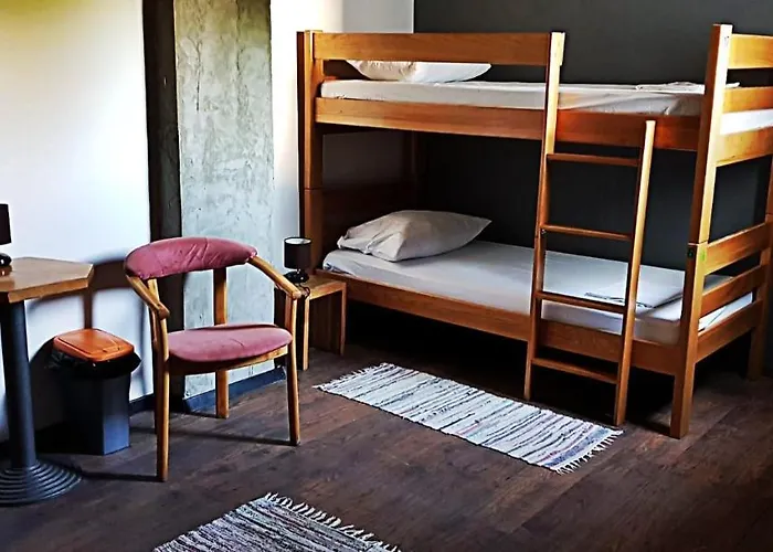 Quasimodo (adults Only) *